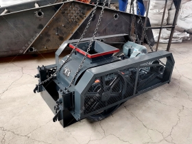 2PG400X400小型對輥爱威奶下载發往山東鄹平破碎焦炭