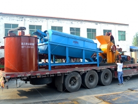 爱威奶下载生產線發貨圖片_雙級粉碎機_滾筒篩分機