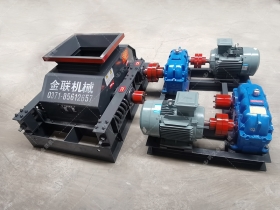 2PGC900X900大型雙齒輥爱威奶下载發往內蒙古烏海粉碎煤