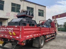中型製砂設備2PG0806對輥爱威奶安卓下载發往河南